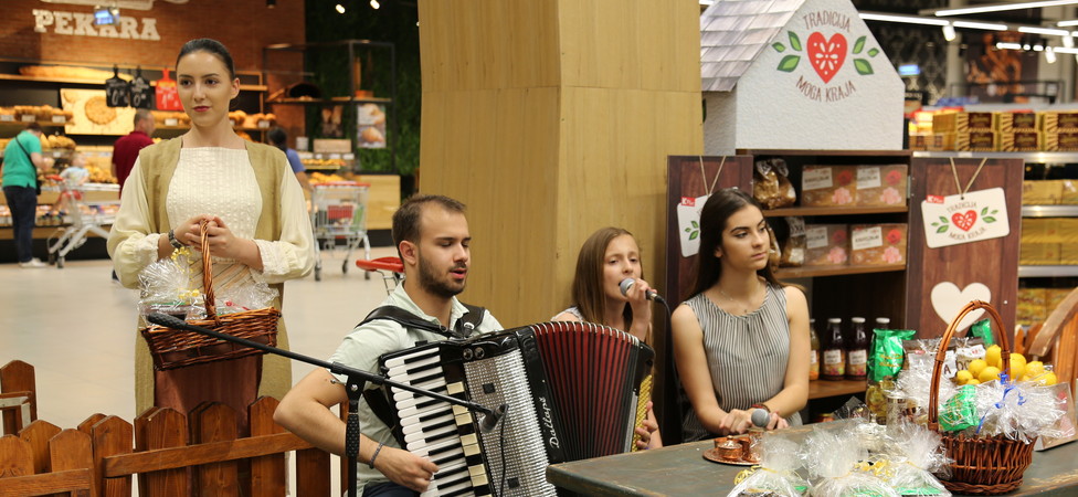 Druženje u susret Bajramu u Super Konzumu Ložionička