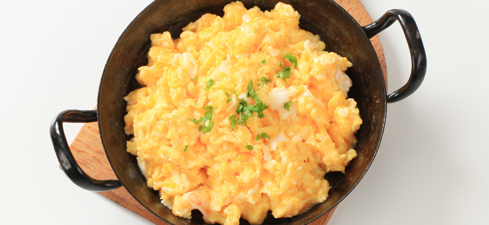 Kajgana s avokadom i parmezanom